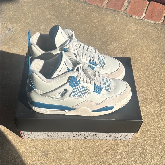 Jordan 4 Retro “Military Blue (2024)” - Picture 5 of 13